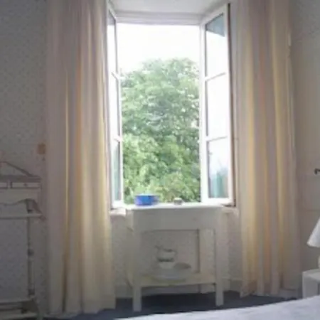 Holiday home Belle Et Confortable Demeure Du Xvii Eme Siecle