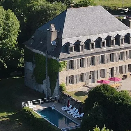Belle Et Confortable Demeure Du Xvii Eme Siecle * Champagnac (Auvergne)