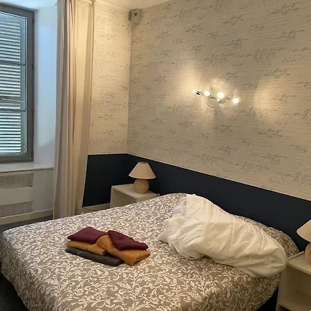 Holiday home Belle Et Confortable Demeure Du Xvii Eme Siecle Champagnac (Auvergne)