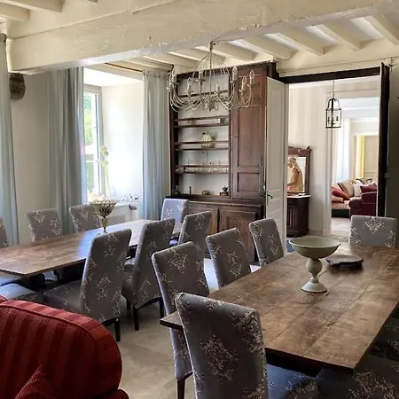 Belle Et Confortable Demeure Du Xvii Eme Siecle * Champagnac (Auvergne)
