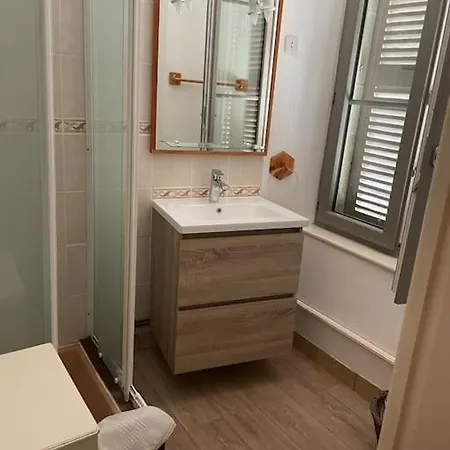 Belle Et Confortable Demeure Du Xvii Eme Siecle * Champagnac (Auvergne)